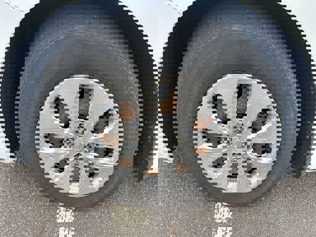 Used 2016 Hyundai Accent SE w/ Option Group 02 image 8