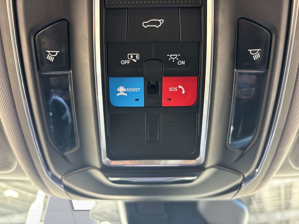 Used 2022 Jeep Grand Cherokee Limited AWD/4WD image 31