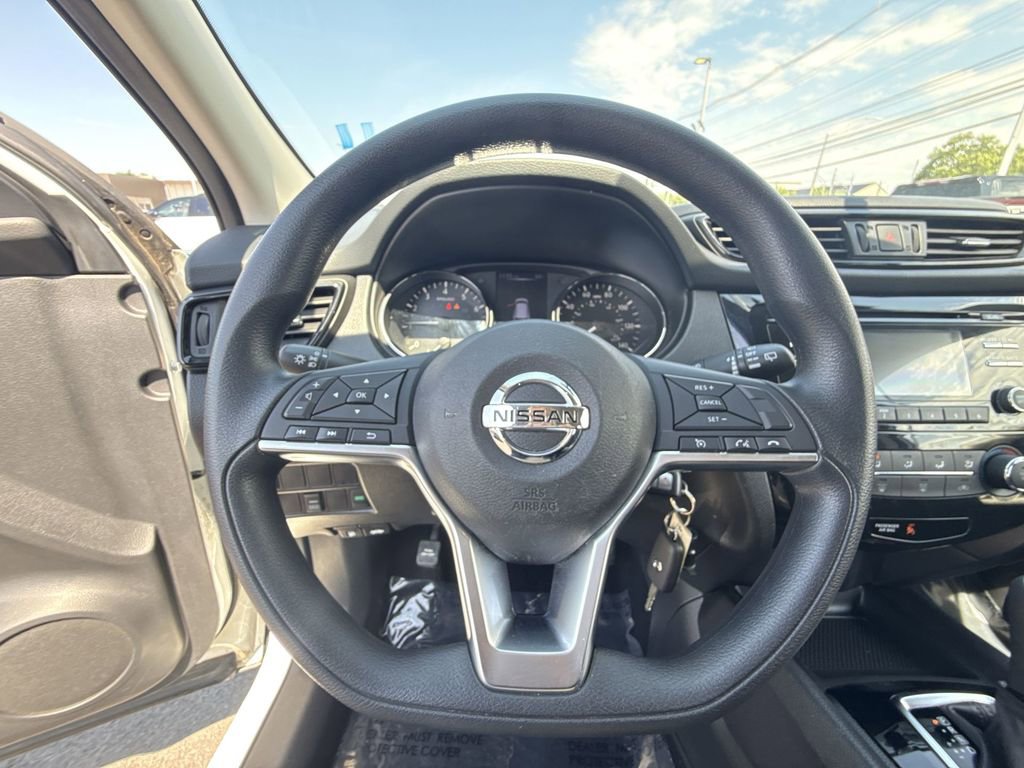 Used 2018 Nissan Rogue Sport S AWD/4WD image 14