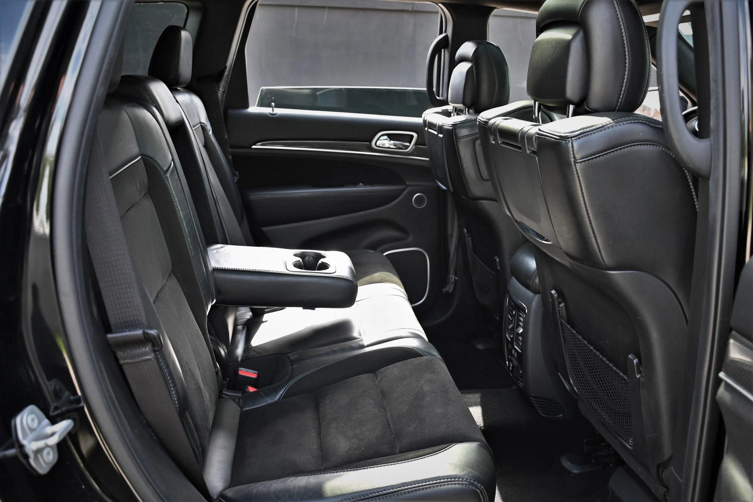 Used 2020 Jeep Grand Cherokee SRT AWD/4WD image 19