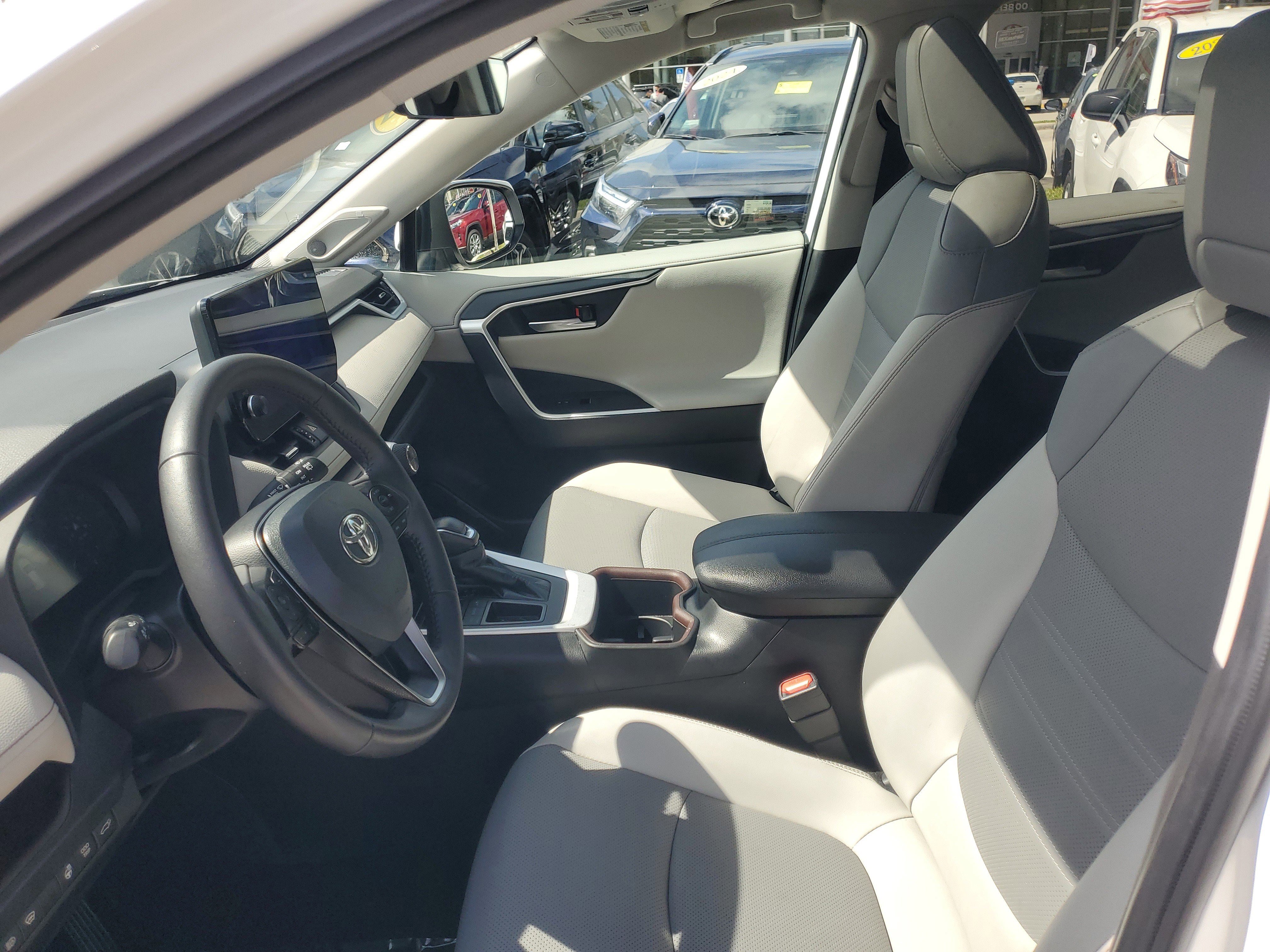 Used 2024 Toyota RAV4 Limited w/ Weather Package FWD image 17