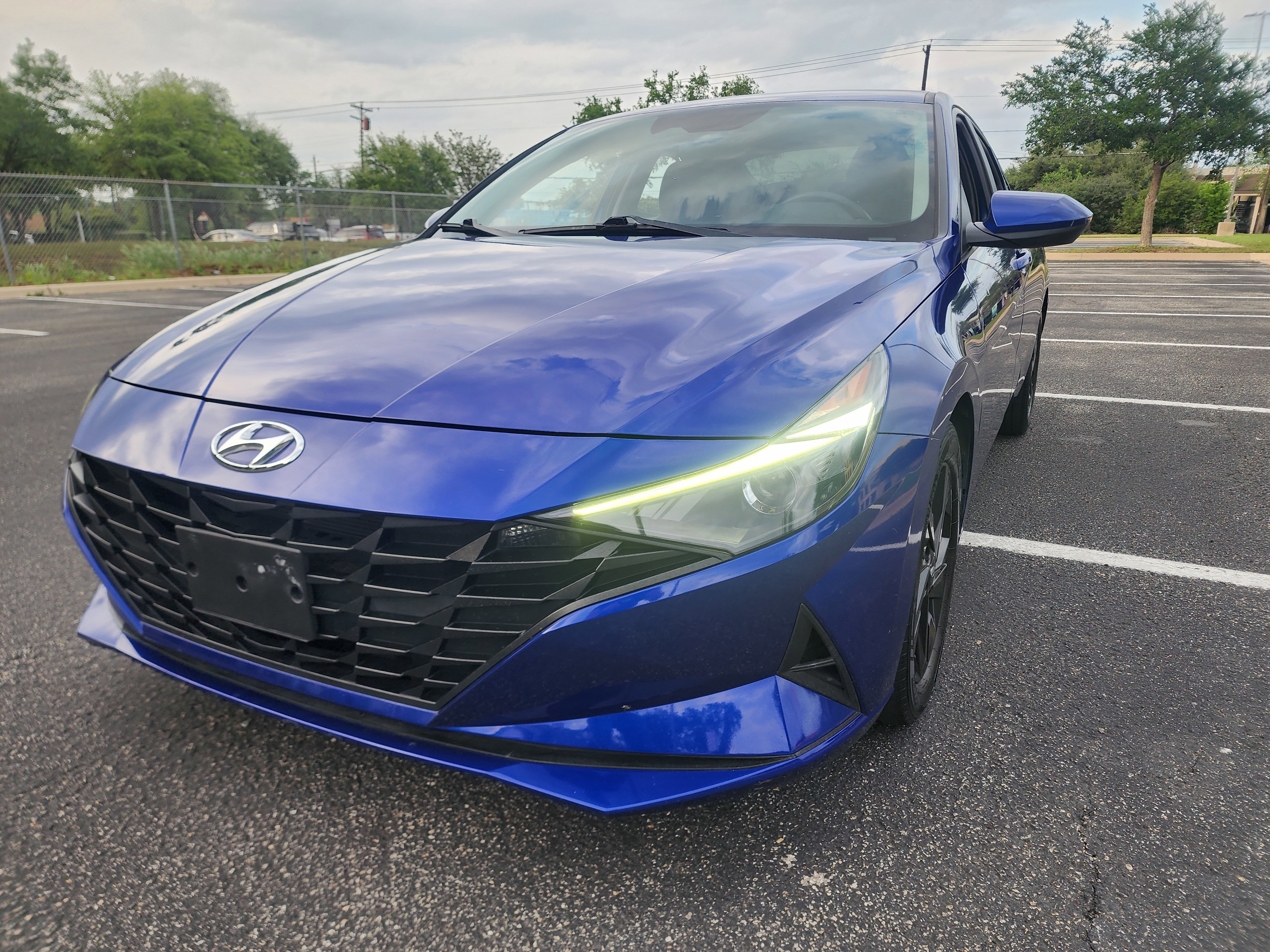 Used 2021 Hyundai Elantra SEL FWD image 3