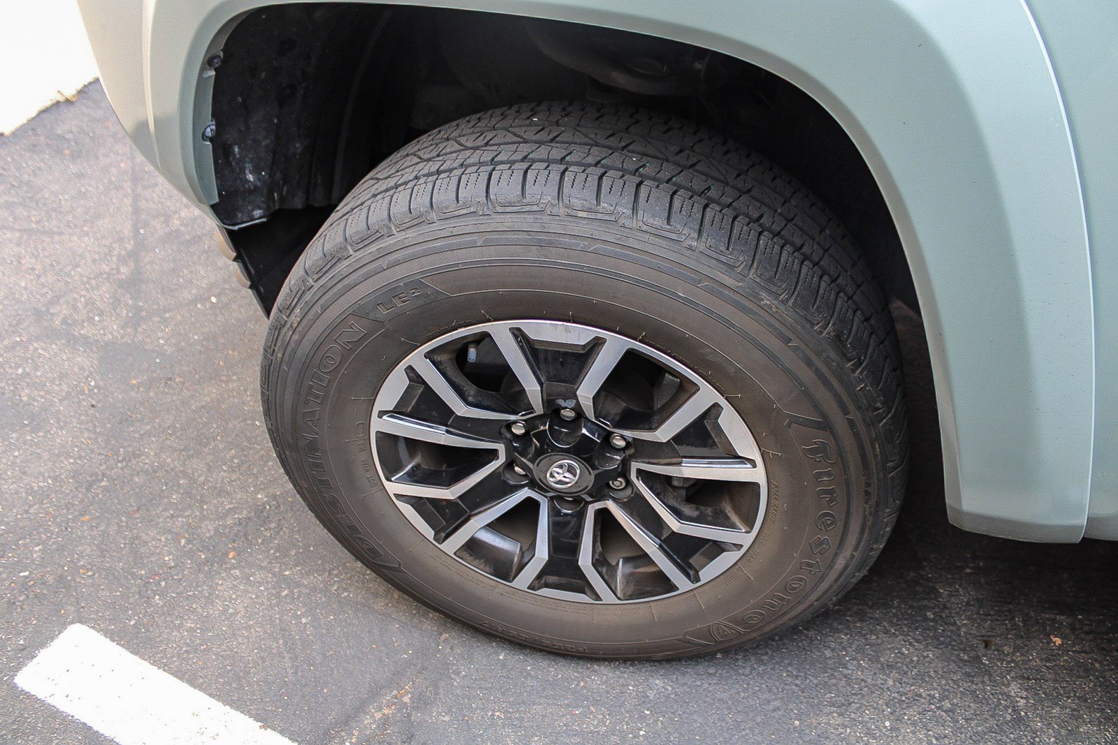 Used 2023 Toyota Tacoma TRD Sport w/ Black Out Package (TMS) RWD image 9