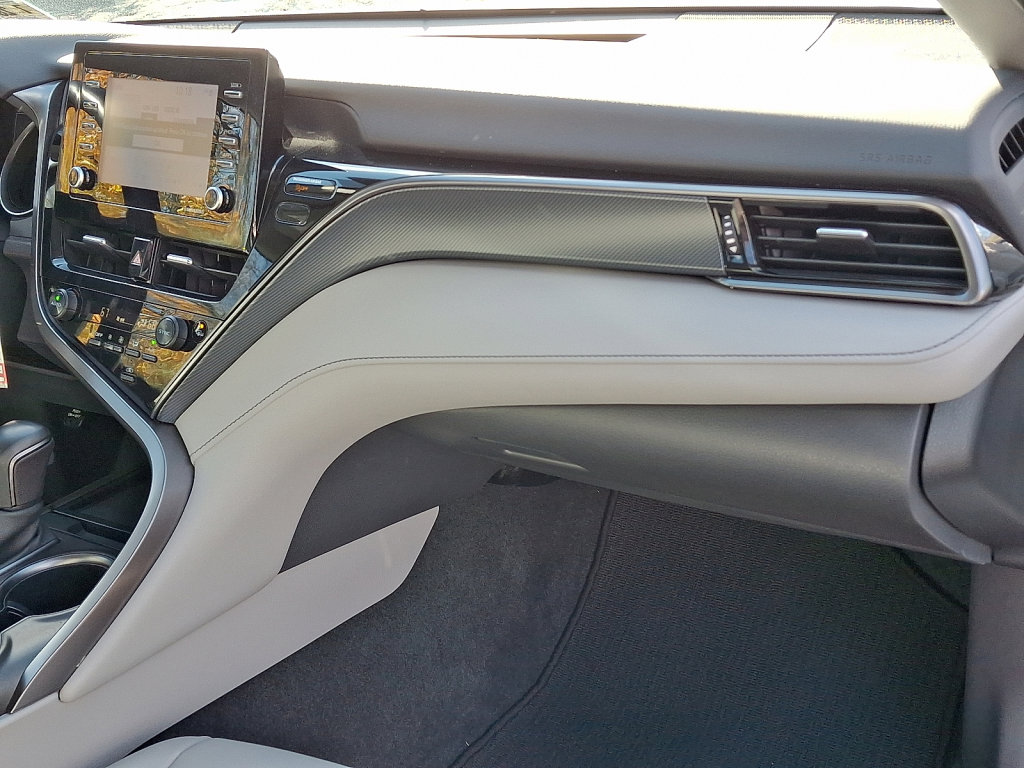 Used 2023 Toyota Camry SE image 12