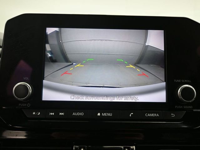 Used 2023 Nissan Pathfinder SV image 15