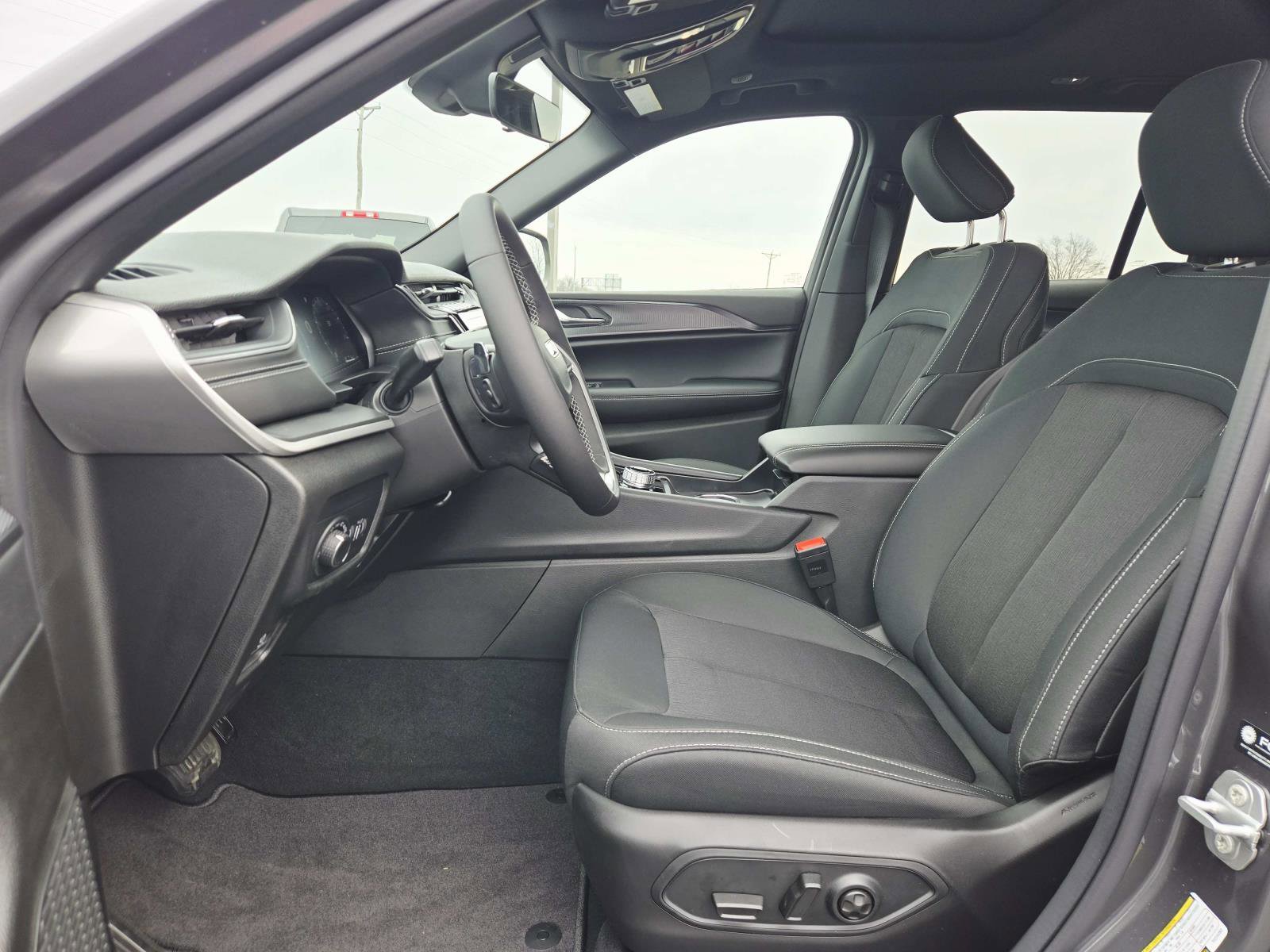 New 2026 Jeep Grand Cherokee Laredo X image 12