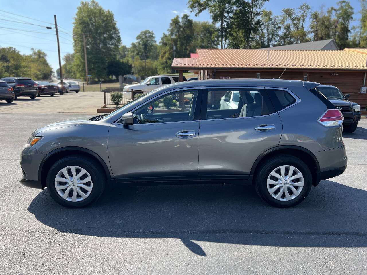 Used 2015 Nissan Rogue S image 8