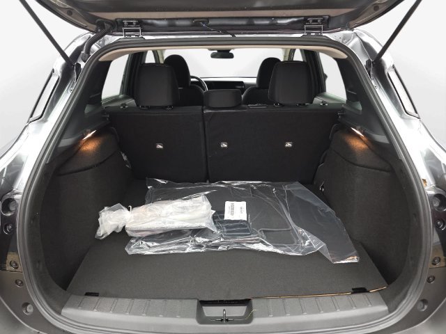 New 2027 Nissan Kicks SV AWD/4WD image 32