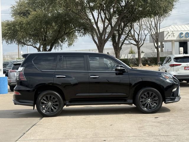 Used 2023 Lexus GX 460 Premium w/ Accessory Package image 3