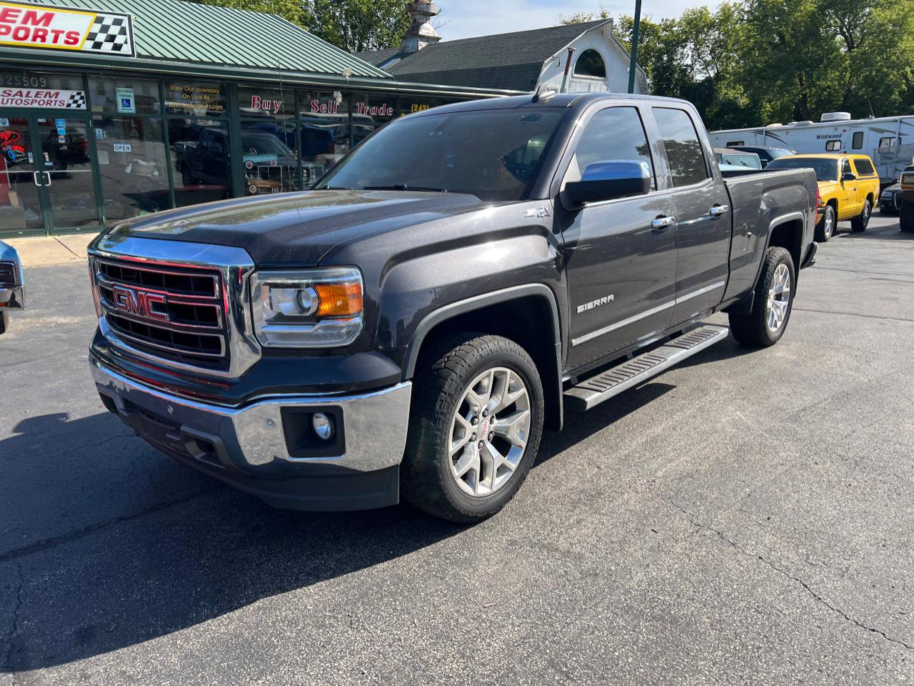 Used 2015 GMC Sierra 1500 SLT w/ SLT Preferred Package AWD/4WD image 2