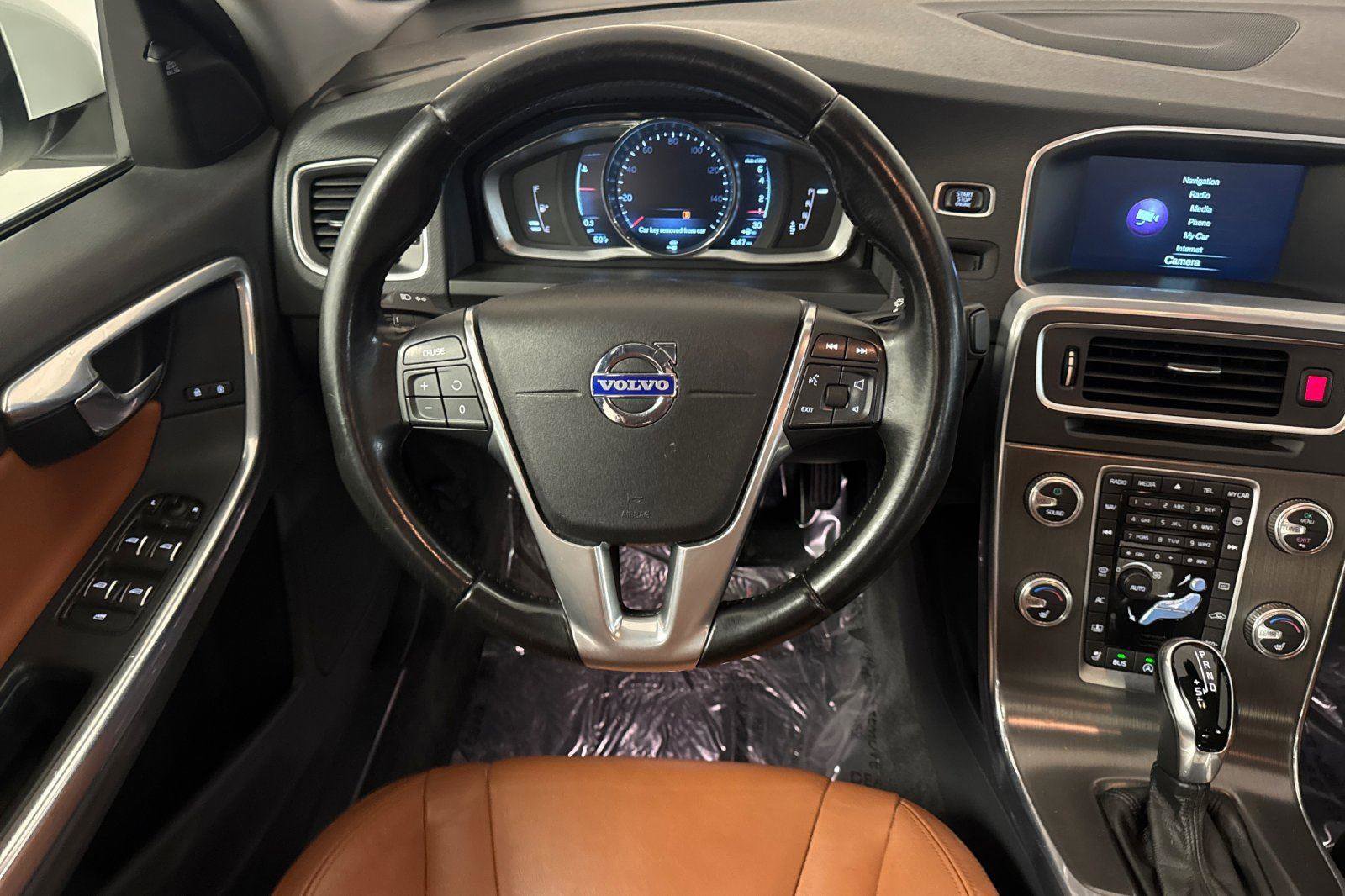 Used 2016 Volvo S60 T5 Premier image 13