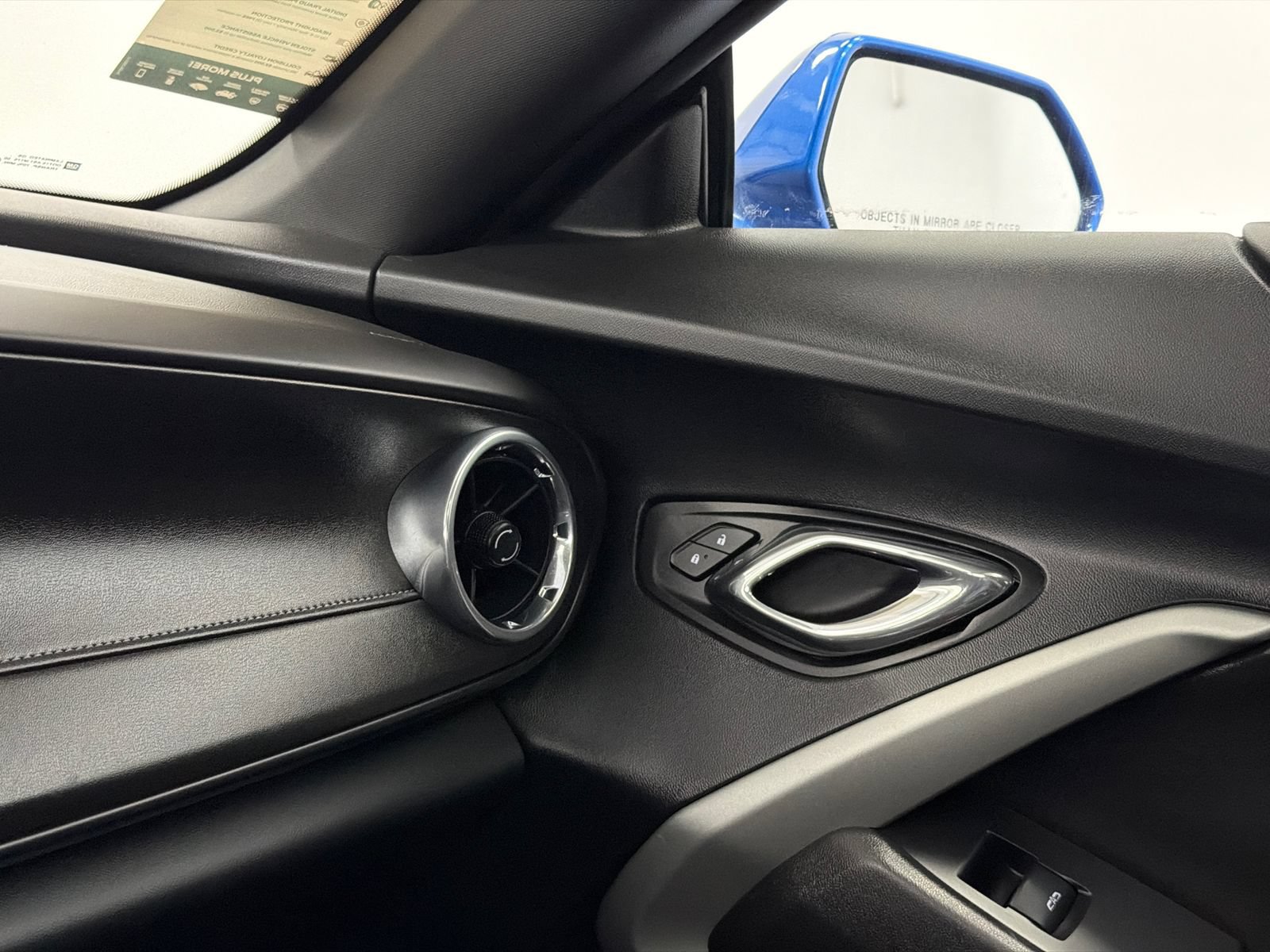 Used 2017 Chevrolet Camaro LT RWD image 30