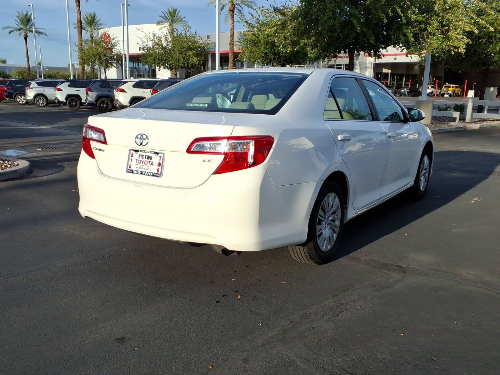 Used 2012 Toyota Camry LE FWD image 4