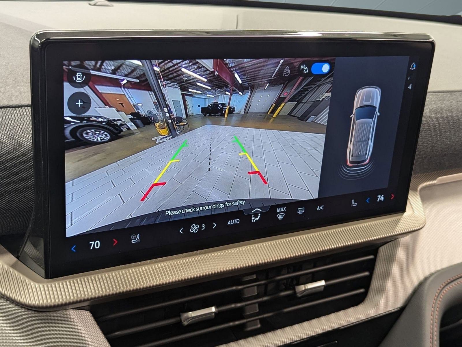 New 2026 Ford Explorer Active w/ Active Comfort Package image 32