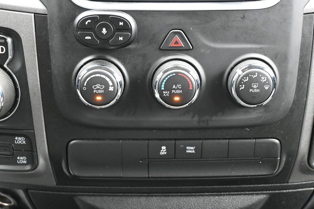 Used 2018 RAM 1500 Express AWD/4WD image 18