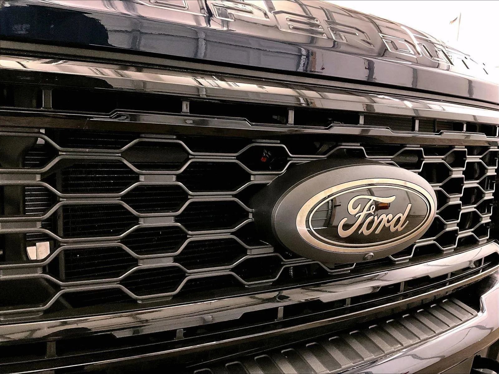 Certified 2025 Ford F250 Lariat w/ Lariat Ultimate Package image 29