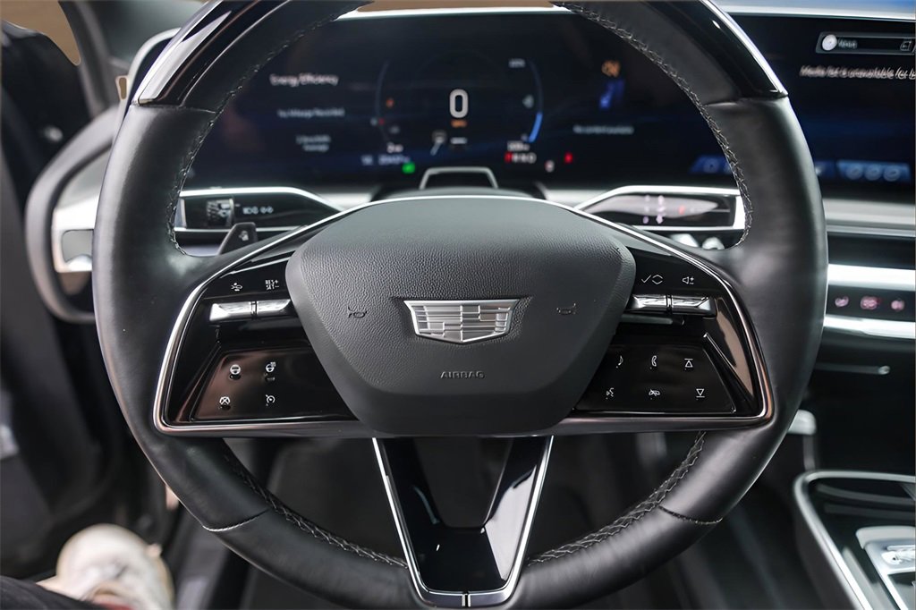 Used 2024 Cadillac Lyriq Luxury image 12