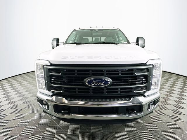 New 2025 Ford F350 XL w/ XL Off-Road Package image 4