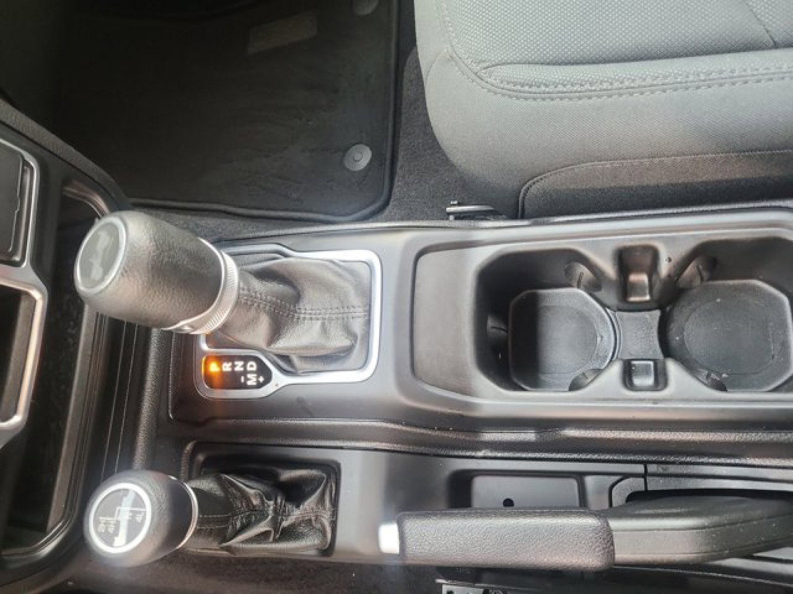 Used 2021 Jeep Wrangler Sport image 13