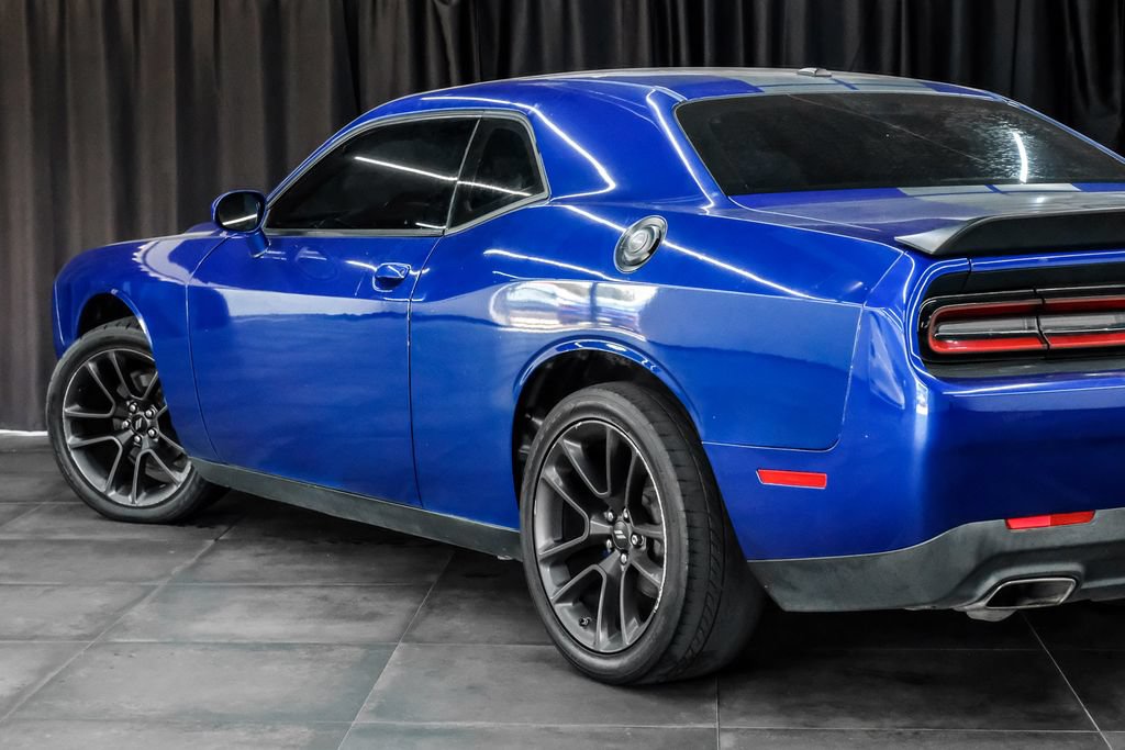 Used 2019 Dodge Challenger SXT w/ Blacktop Package RWD image 13
