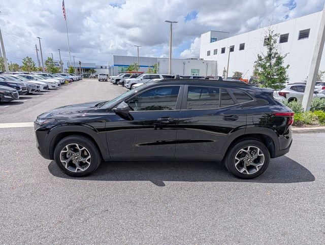 Certified 2025 Chevrolet Trax LT w/ Driver Confidence Package image 4