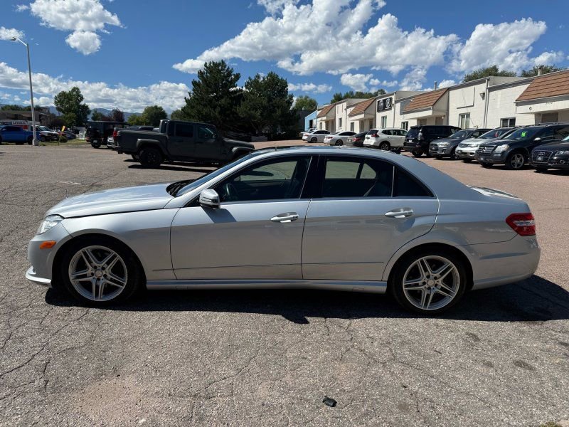 Used 2011 Mercedes-Benz E 350 4MATIC image 4