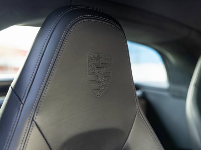 Used 2024 Porsche 911 Targa 4S w/ Premium Package image 33