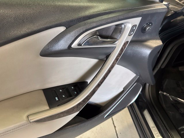 Used 2014 Buick Verano Convenience FWD image 30