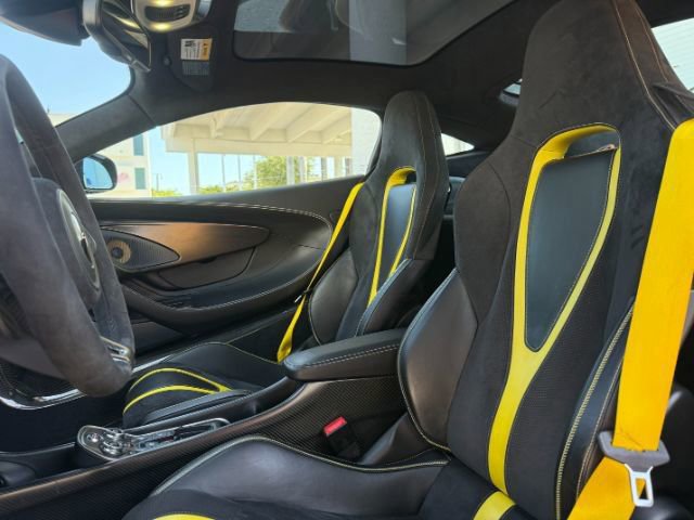 Used 2018 McLaren 570S RWD image 10