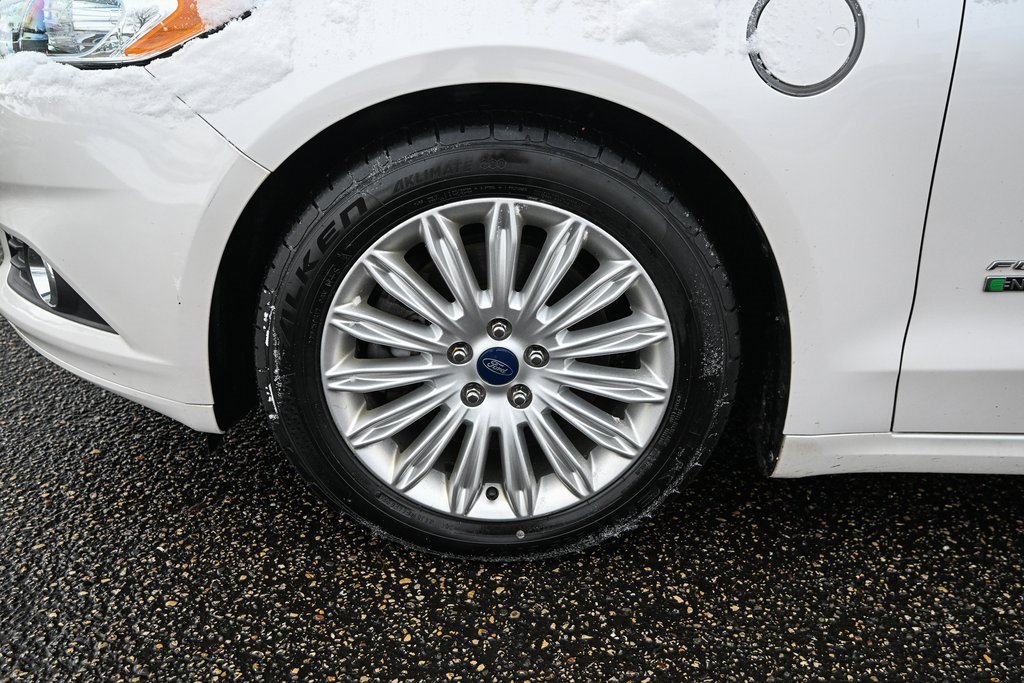 Used 2014 Ford Fusion Energi SE w/ Driver Assist Package image 12