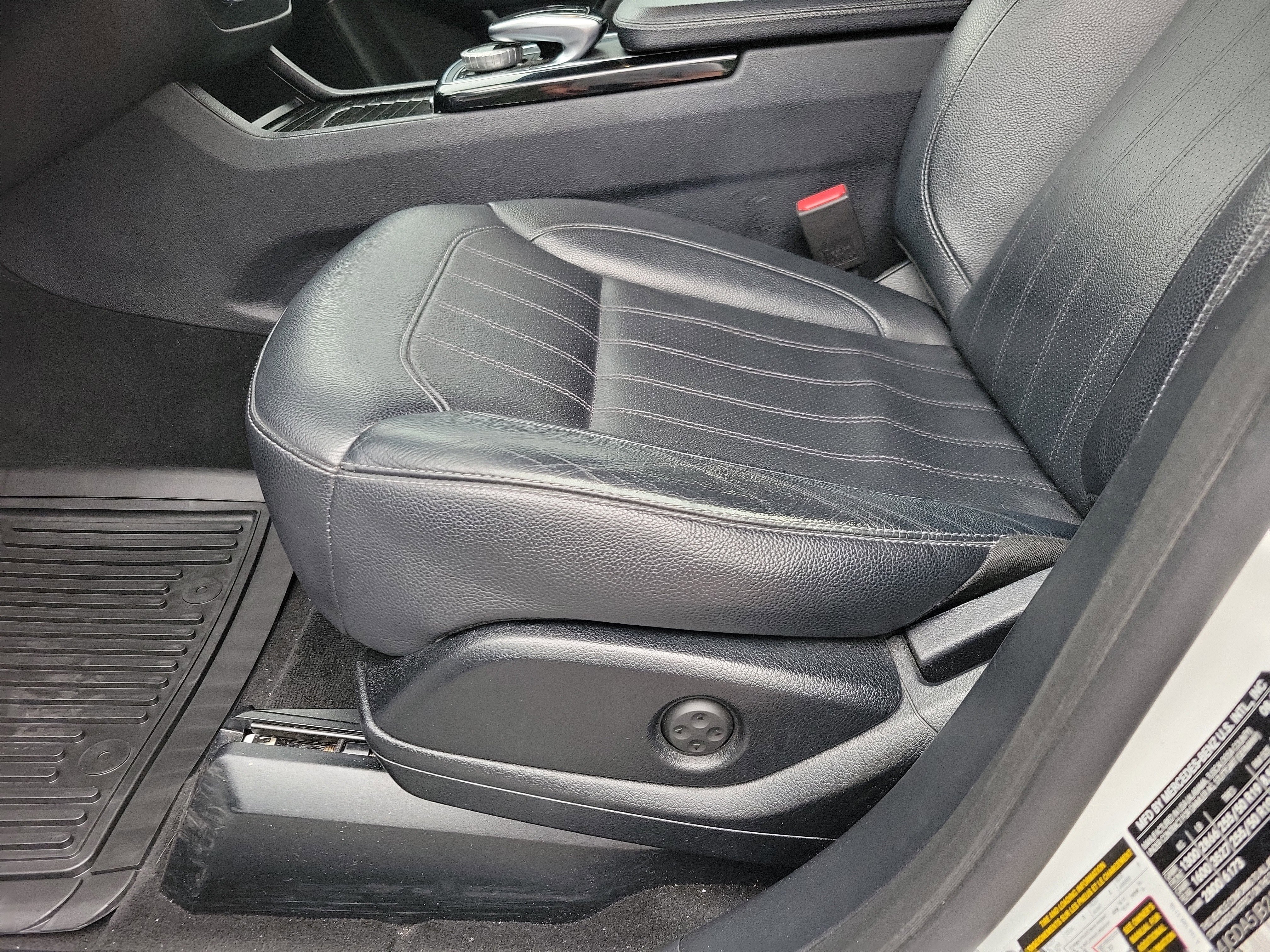 Used 2018 Mercedes-Benz GLE 350 w/ Premium 1 Package image 5