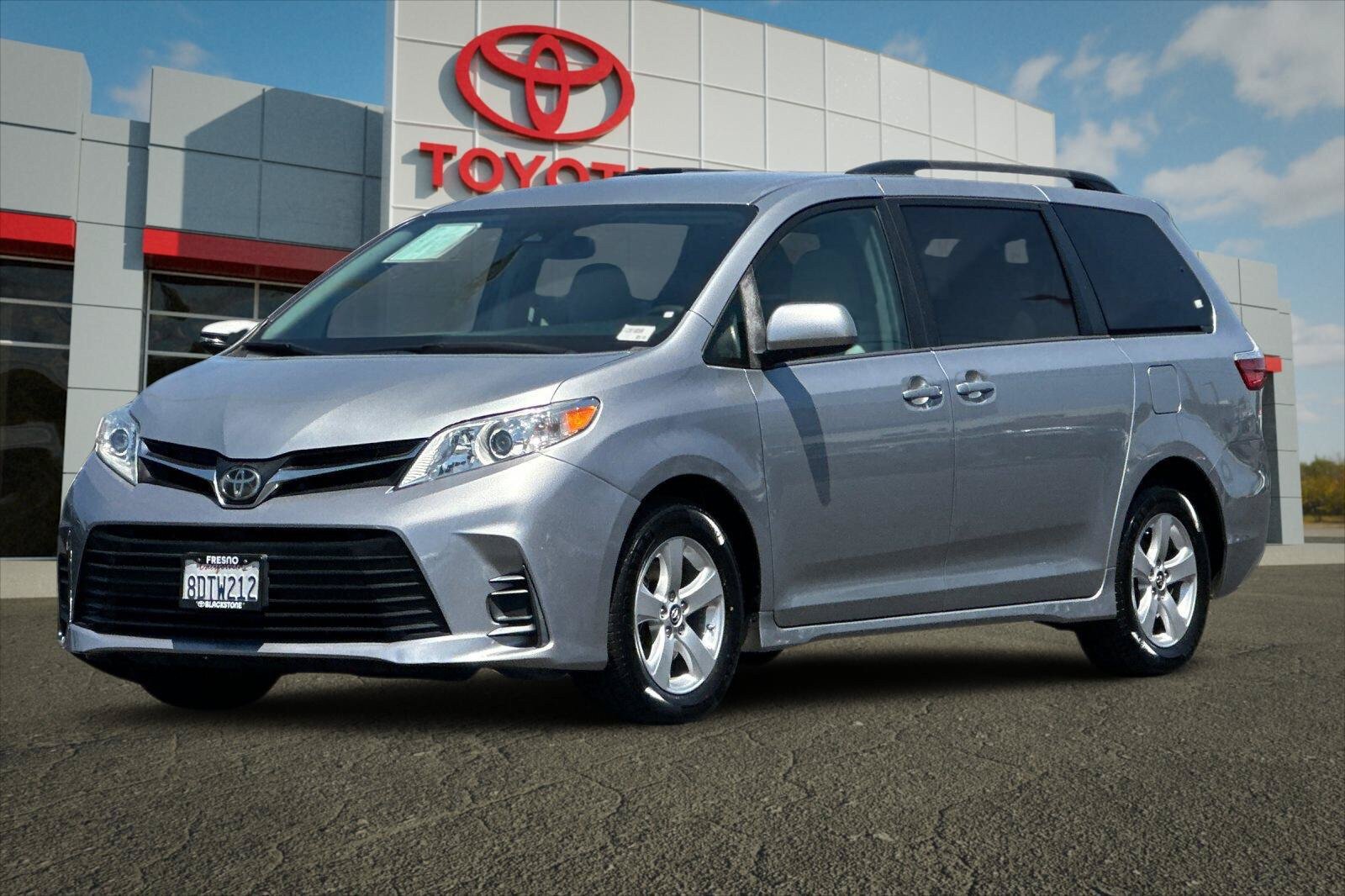 Certified 2018 Toyota Sienna LE FWD image 7
