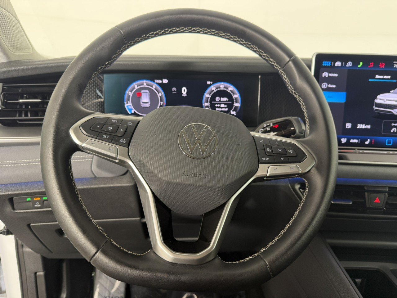 Used 2026 Volkswagen Tiguan SE FWD image 20