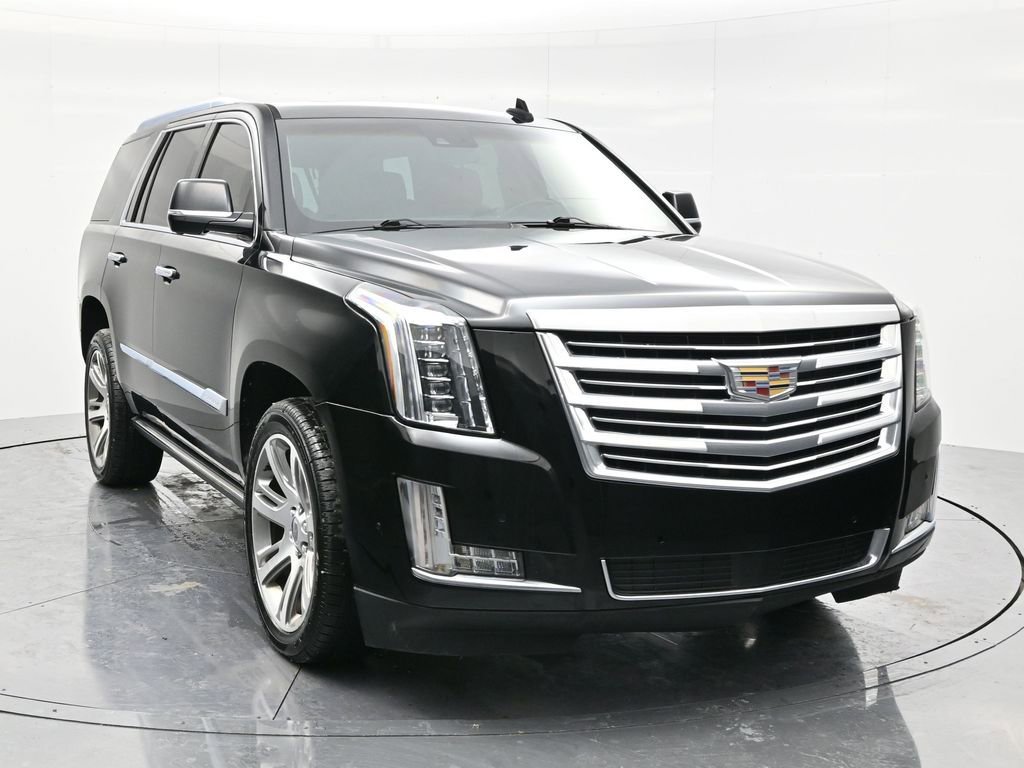 Used 2017 Cadillac Escalade Premium Luxury image 3