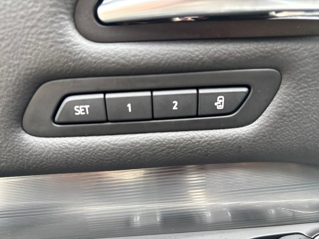Used 2024 Cadillac XT4 Premium Luxury AWD/4WD image 23