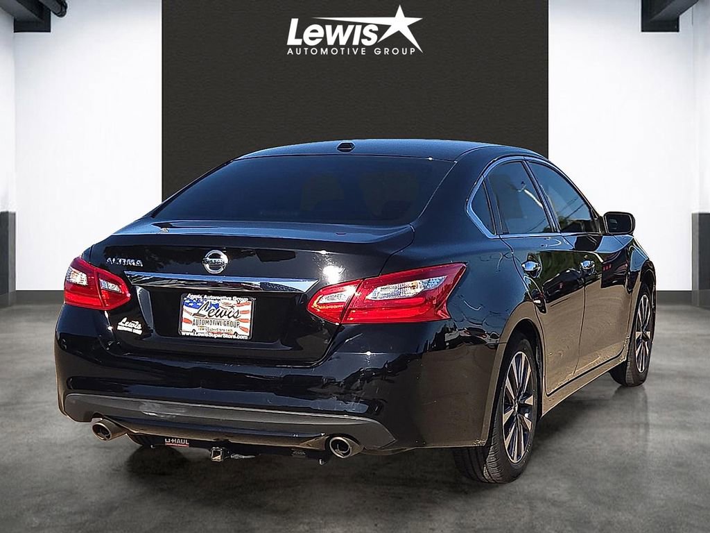 Used 2017 Nissan Altima 2.5 SV FWD image 4