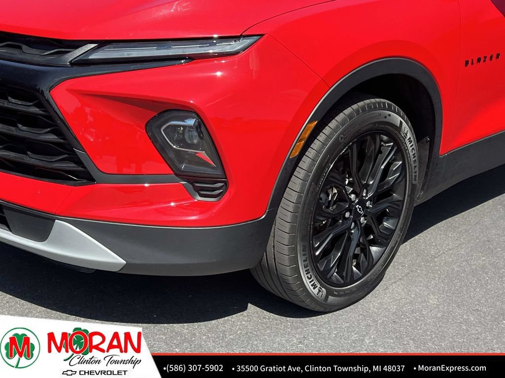Certified 2024 Chevrolet Blazer LT w/ LPO, Black Grille Bar Package FWD image 10
