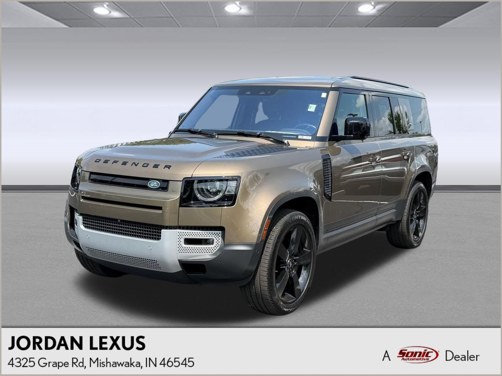 Used 2023 Land Rover Defender 130 SE AWD/4WD image 1