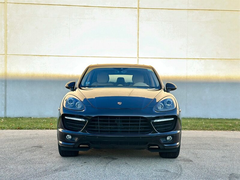Used 2014 Porsche Cayenne GTS image 5