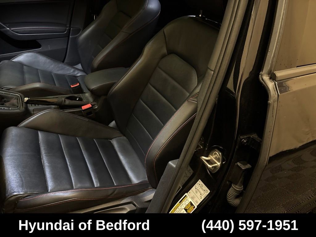 Used 2019 Volkswagen GTI SE FWD image 11