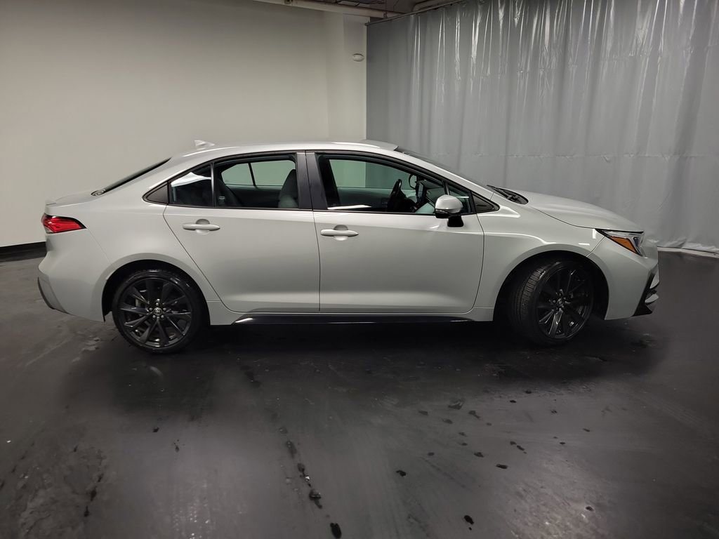 Used 2023 Toyota Corolla SE image 9