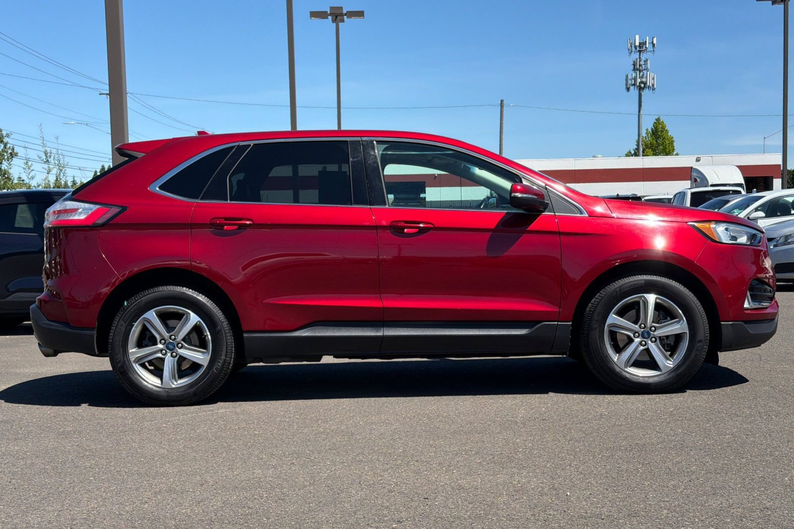 Used 2019 Ford Edge SEL w/ Equipment Group 201A FWD image 3
