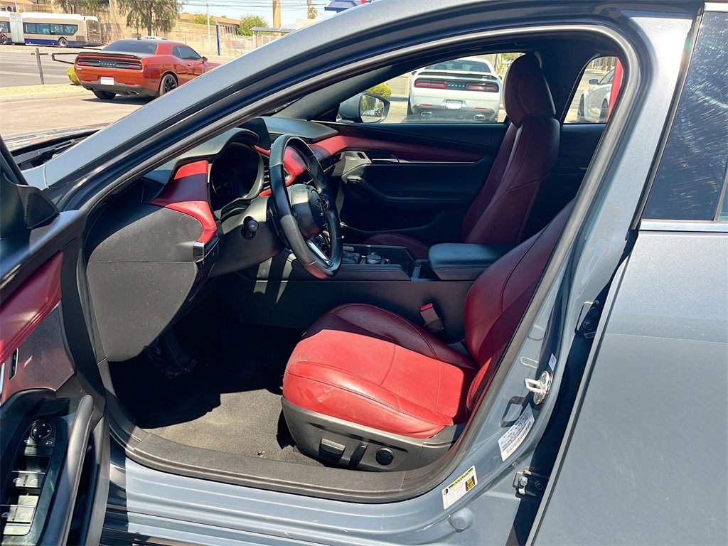 Used 2020 MAZDA MAZDA3 Hatchback w/ Premium Package image 22