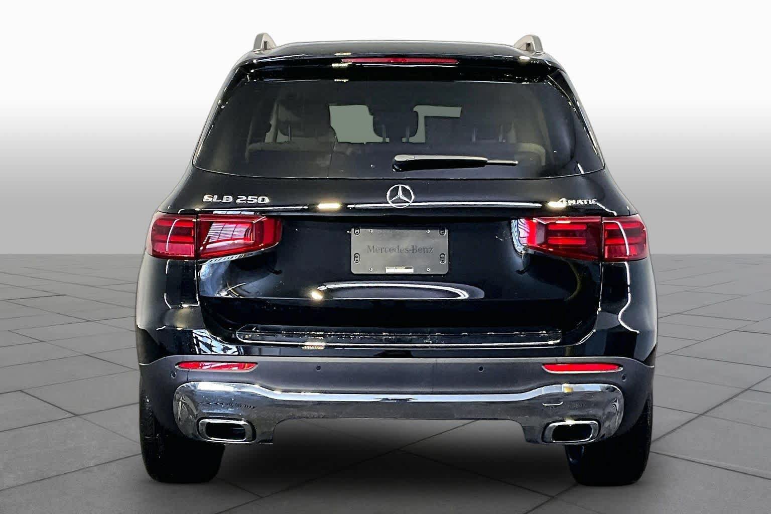 New 2026 Mercedes-Benz GLB 250 4MATIC image 4