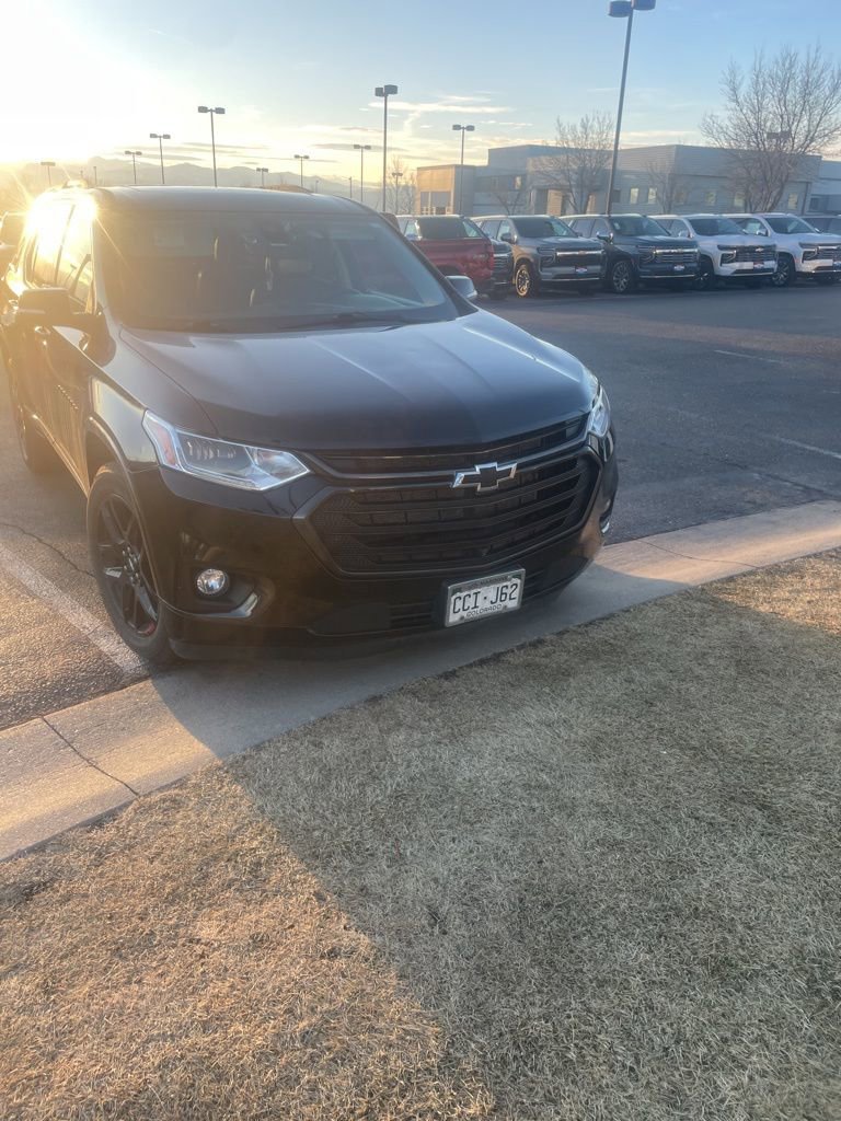 Used 2021 Chevrolet Traverse Premier w/ Redline Edition image 3