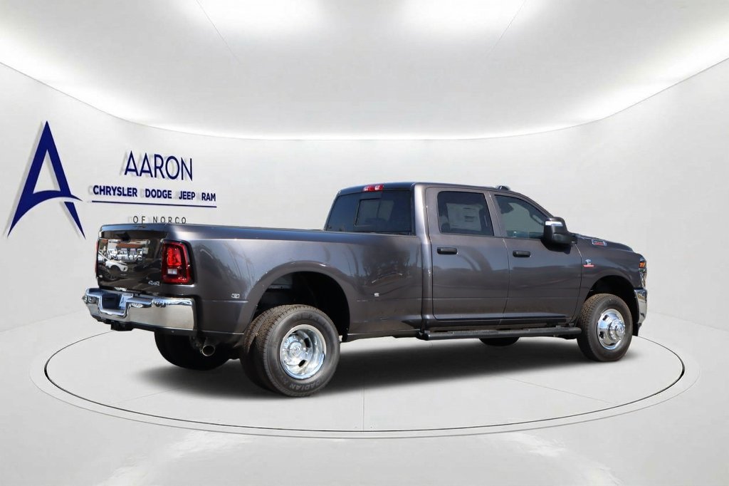 New 2026 RAM 3500 Tradesman AWD/4WD image 4
