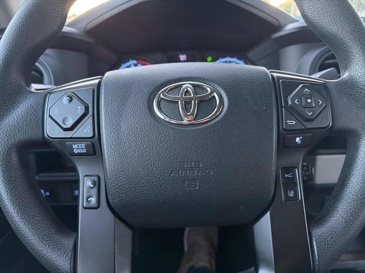 Used 2018 Toyota Tacoma SR w/ SR Convenience Package RWD image 10