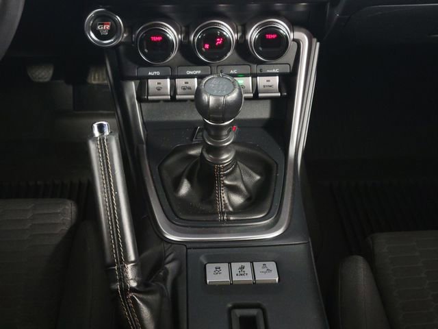 Used 2023 Toyota GR86 w/ ALL Weather Mat Package (TMS) image 25