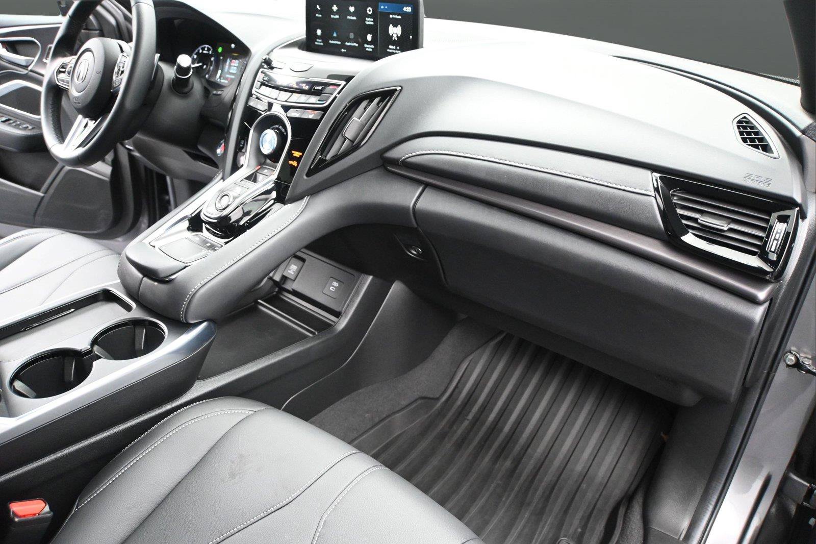 Used 2025 Acura RDX SH-AWD image 18