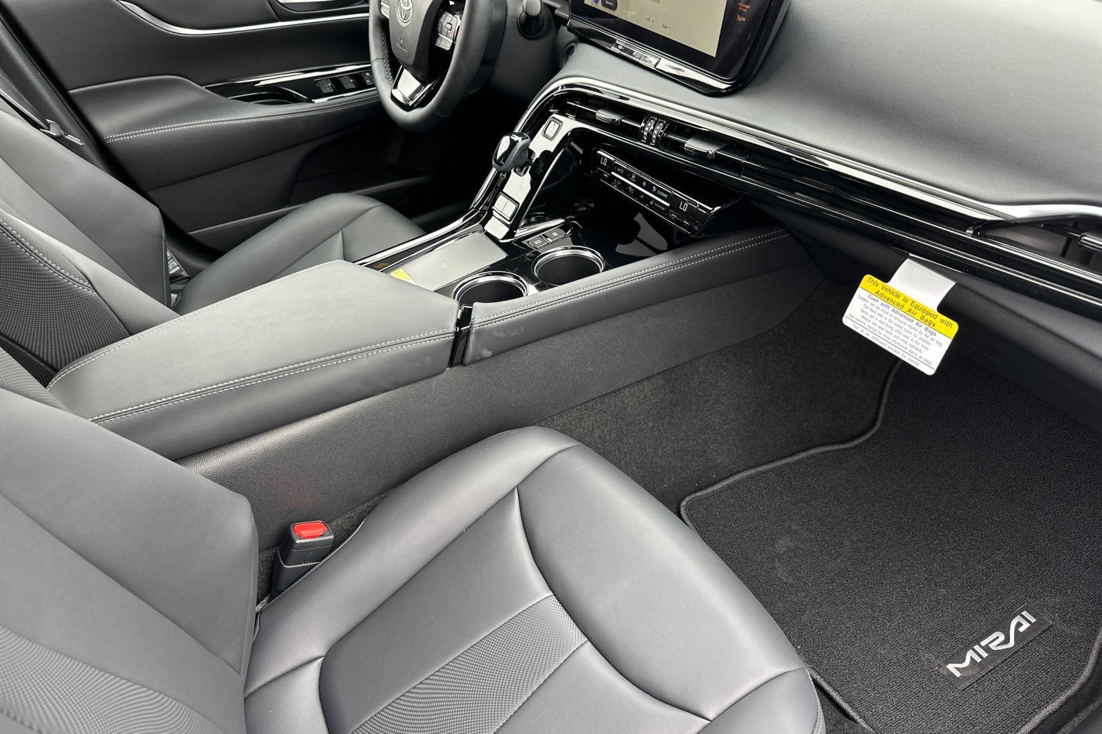 New 2026 Toyota Mirai RWD image 17